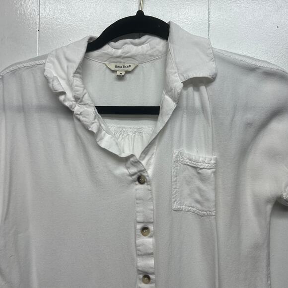 Sim & Sam White Button Front Short Sleeve Women's Shirt Size Medium Capsule - Picture 3 of 10